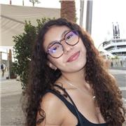Estudiante universitaria con español nativo, me encanta ayudar a las personas a aprender un idioma tan increíble como el español.